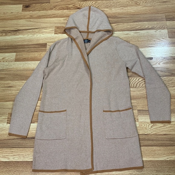 Adrienne Vittadini Jackets & Blazers - Adrienn Vittadini sweater size M